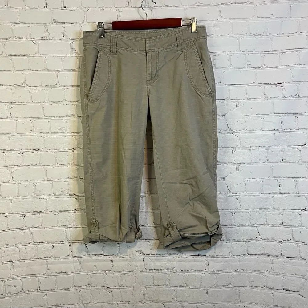 The North Face Women's Size 8 Roll Tab Leg Hiking Outdoor Camping Pants Beige